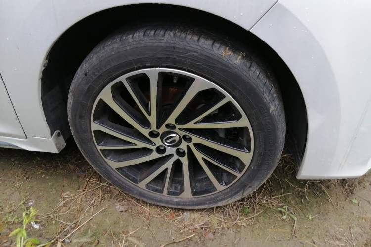 Used GAC Trumpchi M6 2024 MAX 270T WDCT Luxury Edition Right Front Wheel Hub