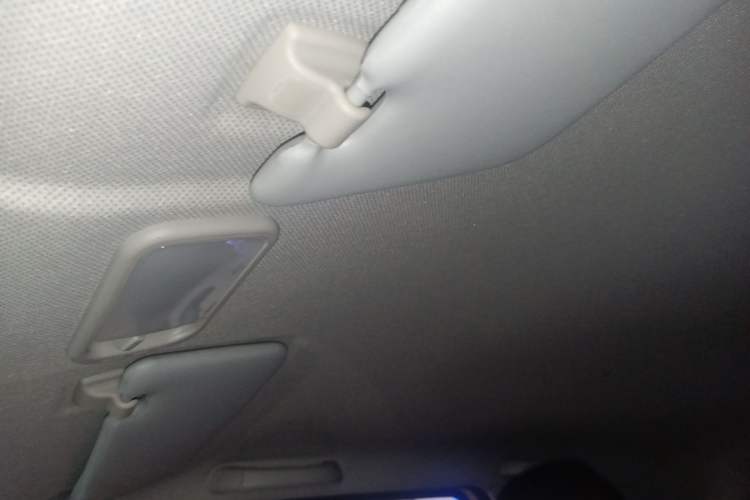 Used Wuling Hongguang MINIEV 2021 Macaron Premium Model – Lithium Iron Phosphate Headliner