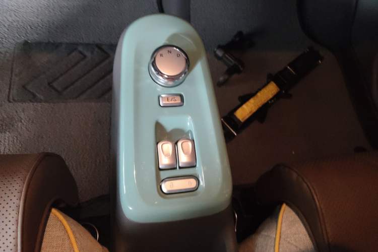Used CHANGAN NEVO Lumin 2024 130km Qingyue Version Gear Lever