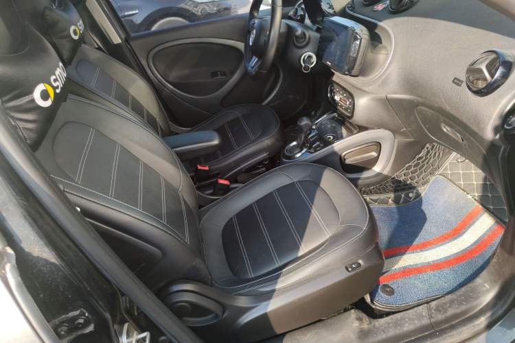 Used smart forfour 2018 0.9T 66 kW Pioneer Edition
