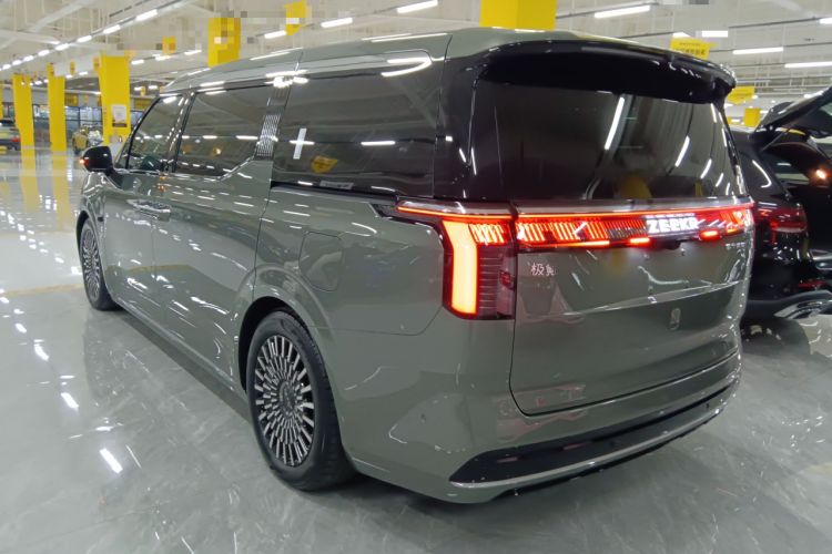 Used Zeekr 009 2024 Six-Seat Executive Version 4WD 140 kWh