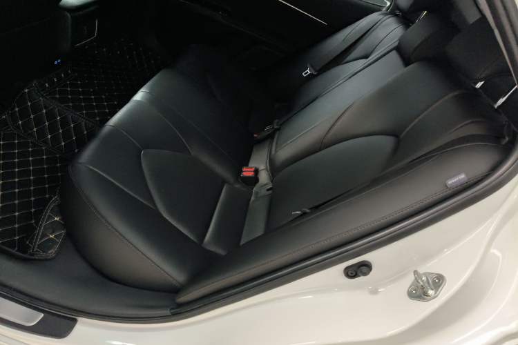 Used Toyota Camry 2023 2.5G Luxury Edition Left Rear Seat