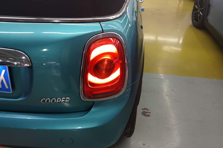 Used MINI 2017 1.5T COOPER CABRIO Freedom Edition
