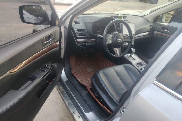 Used Subaru Outback 2011 2.5i Luxury Edition Driver Seat