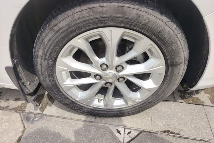 Used Chevrolet Monza 2024 1.5L Dual-Clutch Enjoyment Edition Right Front Wheel Hub