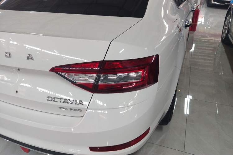 Used Skoda Octavia 2020 TSI280 DSG SmartDrive Luxury Edition