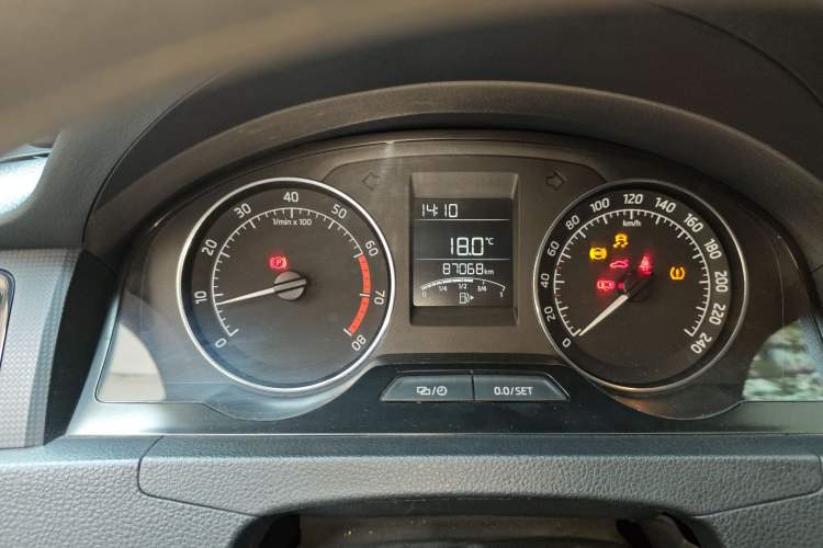 Used Skoda Rapid Spaceback 2016 Revised Version 1.4L Manual Front-Drive Edition