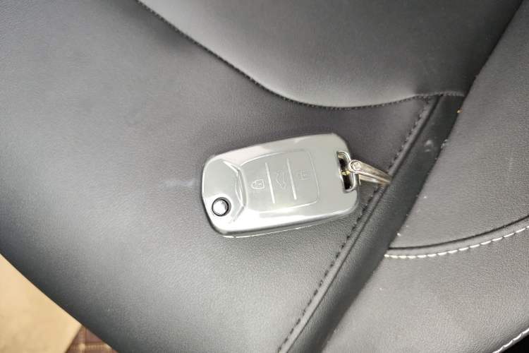 Used Baojun 530 2021 Global Car Anniversary Edition 1.5T Manual Prestige Model 6 Seats
