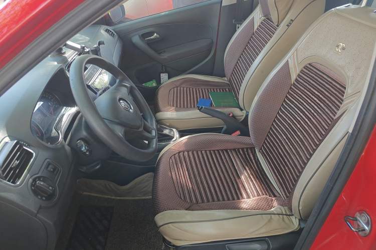 Used Volkswagen Polo 2014 1.4L Automatic Comfort Edition Left Front Seat