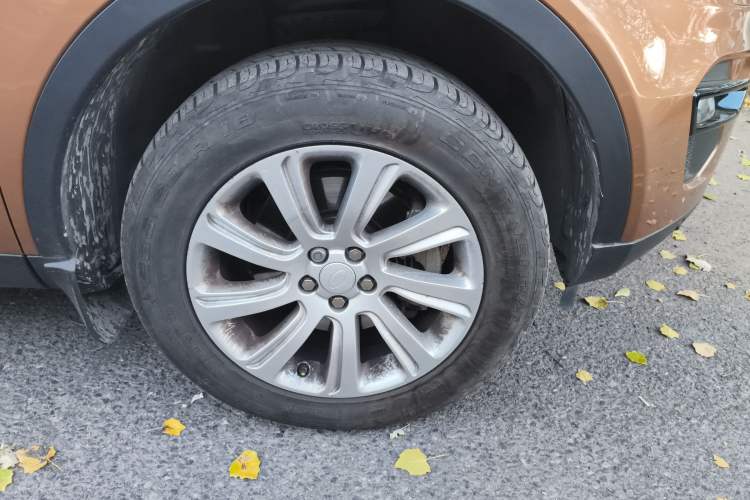 Used Land Rover Discovery Sport 2017 2.0T SE Right Front Wheel Hub