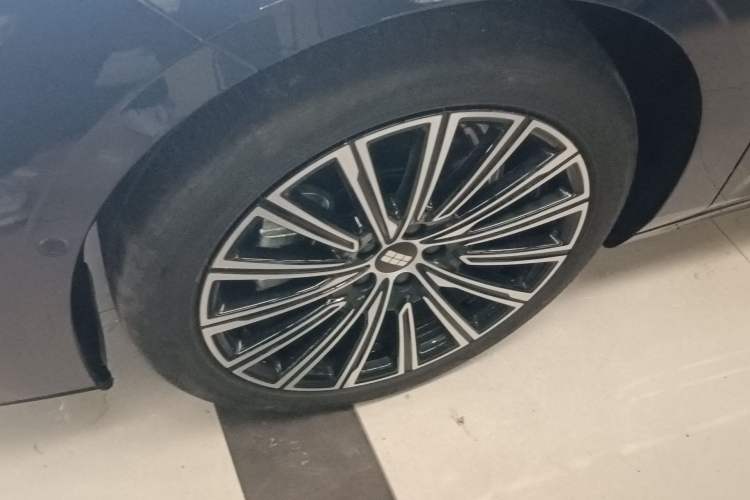 Used Geely Galaxy 8 2025 130km EM-P Starship Edition