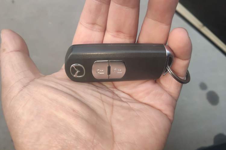 Used Mazda CX-4 2016 2.0L Automatic 2WD Blue Sky Luxury Edition
