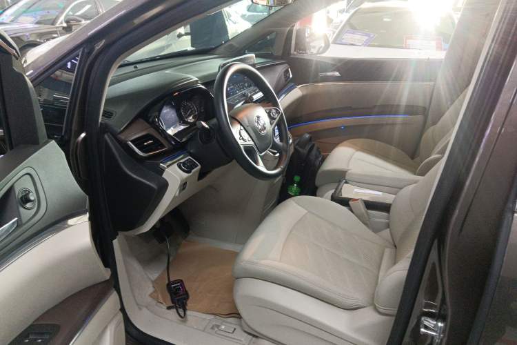 Used Buick GL8 2023 Land Executive Class Smart Enjoyment Model
