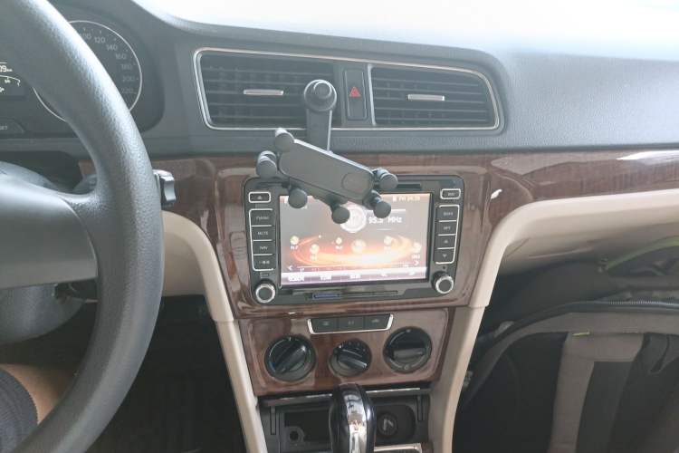 Used Volkswagen Lavida 2013 Restyled Classic 1.6L Automatic Comfort Edition