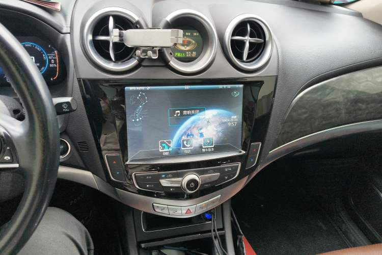 Used BYD Tang New Energy 2015 2.0T Four-Wheel-Drive Flagship Model