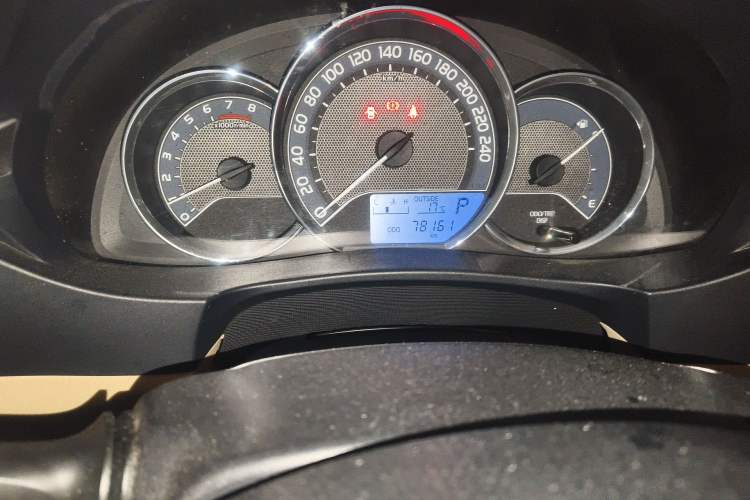 Used Toyota Corolla 2014 1.6L CVT GL Odometer Close Up