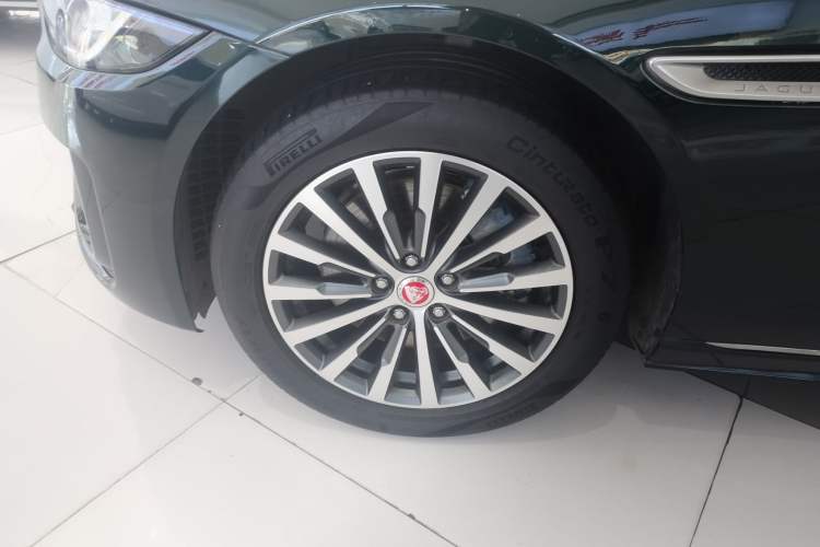 Used Jaguar XEL 2023 2.0T 200 PS R-DYNAMIC Youth Sports Edition
