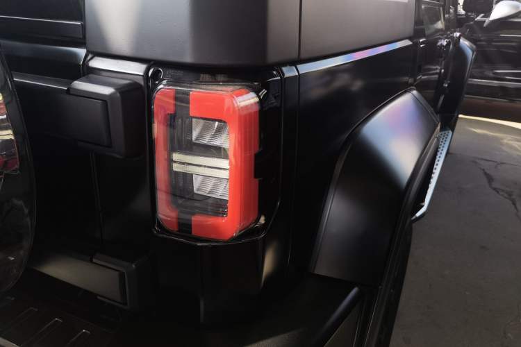 Used BAIC Off-Road BJ40 2021 2.0D Automatic Four-Wheel Drive Blade Hero Edition Adventurer Model (with Front and Rear Electronic Locks)