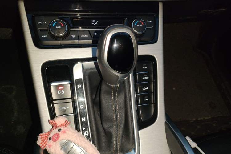 Used Geely Auto Emgrand X7 Sport 2016 1.8TD Automatic Smart Connectivity Version