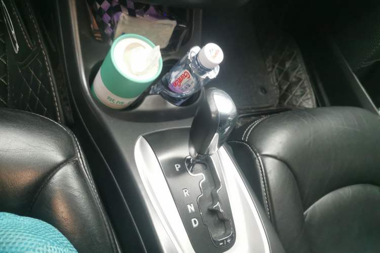 Used Dodge Journey 2013 3.6L Four-Wheel Drive Flagship Edition Gear Lever