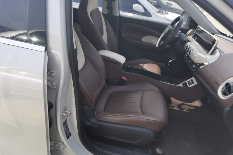 Used Wuling Bingo 2023 333 km Lingxi Connected Version
