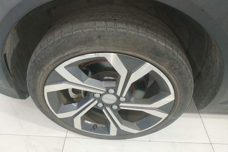 Used Lynk & Co 06 2023 Remix 1.5T Dynamic Halo Left Front Wheel Hub