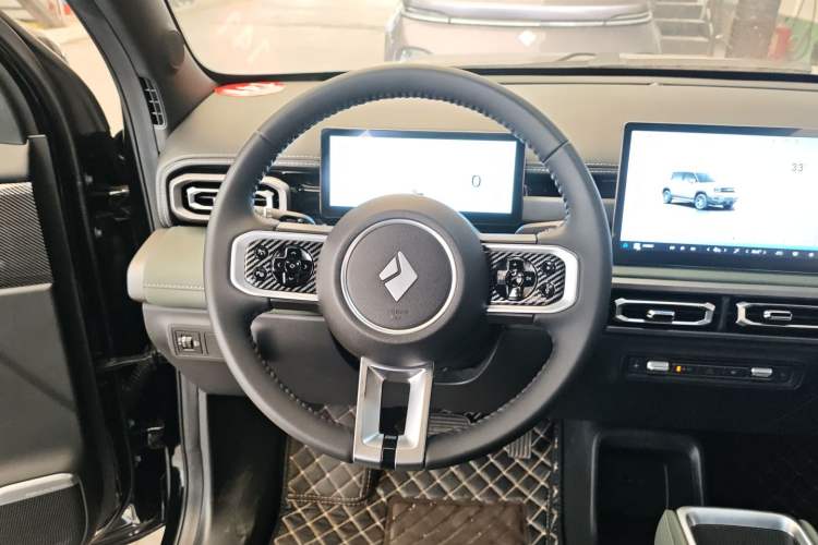 Used Baojun Spark EUV 2025 Smart Luxury Edition 5 Seats Steering Wheel