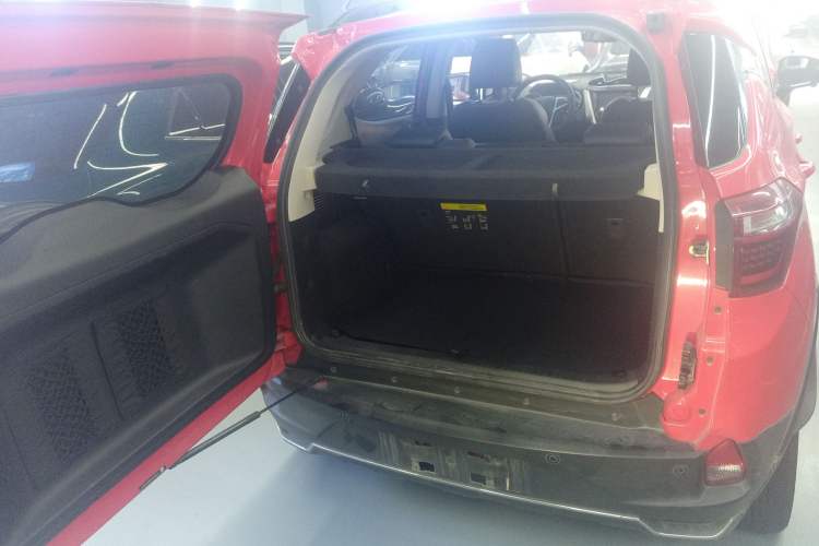 Used BYD Yuan New Energy 2018 EV360 Smart Connect Cool Edition Trunk