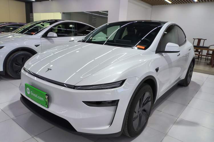 Used Tesla Model Y 2025 Rear-Wheel-Drive Version