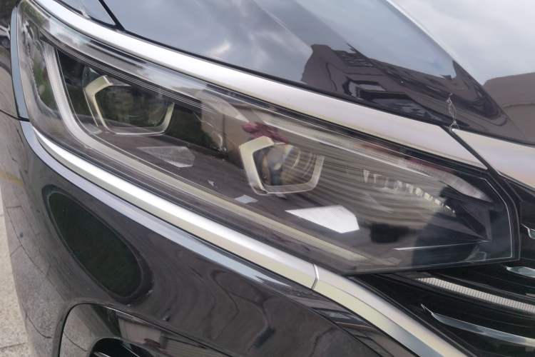 Used Volkswagen Passat 2022 380TSI Flagship Edition Right Front Headlight