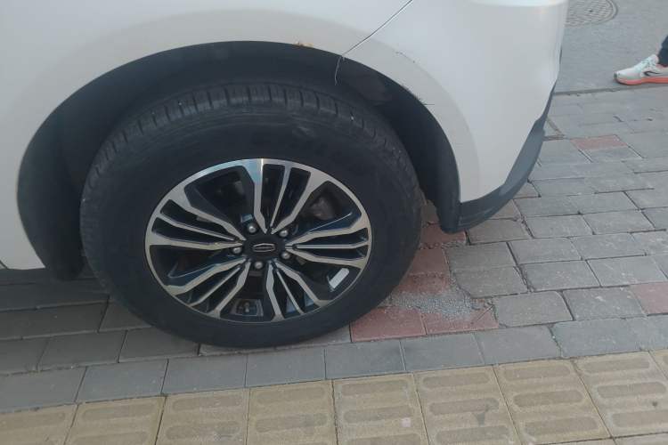 Used Geely Auto Vision X6 2016 1.3T CVT Flagship Model
