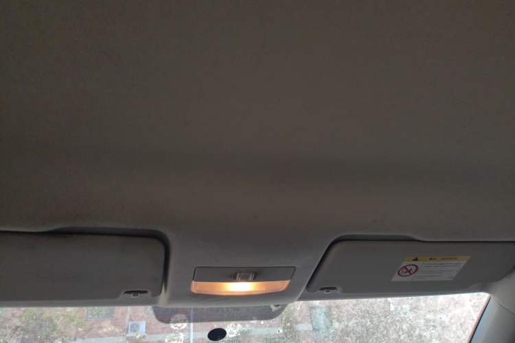 Used Volkswagen Santana 2015 1.6L Manual Fashion Edition Headliner