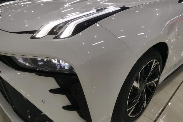 Used Lynk & Co 03 2023 1.5TD DCT JingPro Left Front Headlight