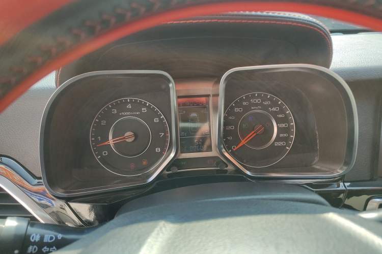 Used Zotye Domy X5 2015 1.5T CVT ZhiXian Trim China V Standard
