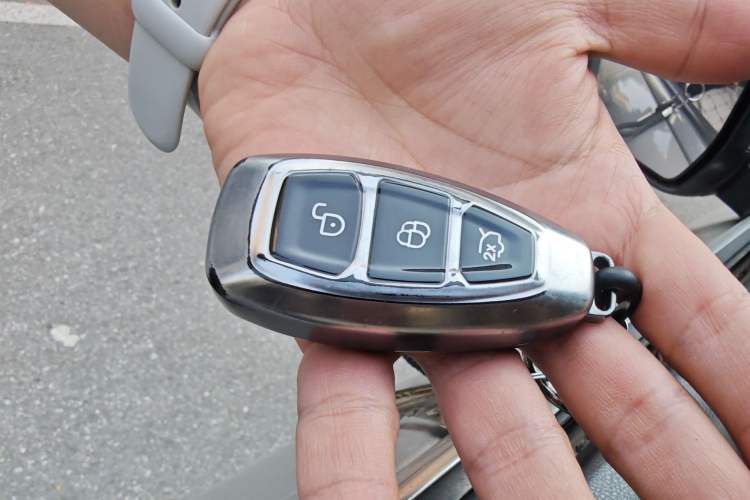 Used Ford Mondeo 2011 2.3L Luxury Model