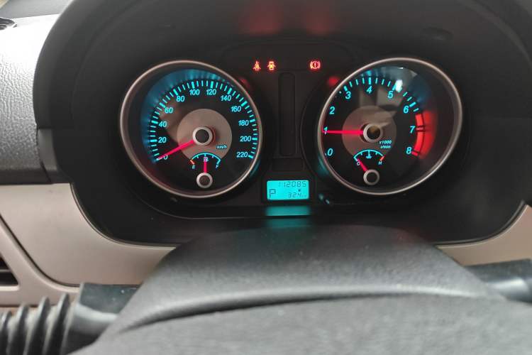 Used Buick Excelle 2013 1.5L Automatic Classic Model
