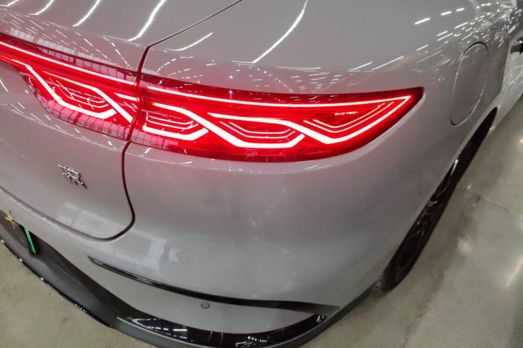 Used BYD Han 2025 DM-i 125KM Elite Model Right Rear Taillight