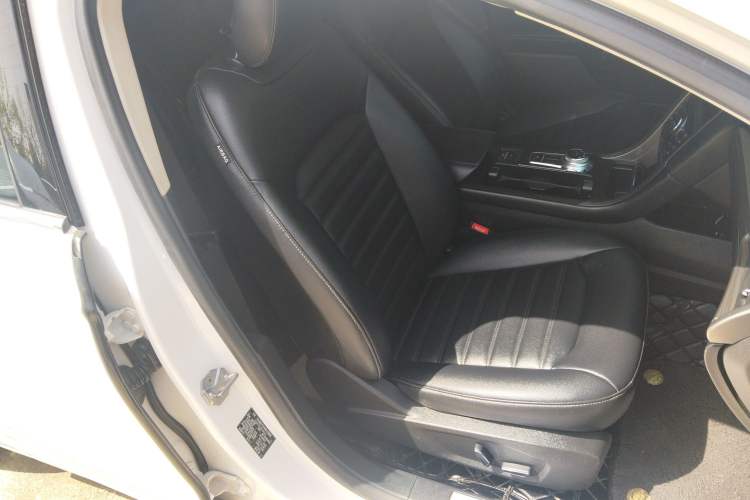 Used Ford Mondeo New Energy 2018 2.0 PHEV Smart-Controlled Fashion Edition China V Standard Right Front Seat