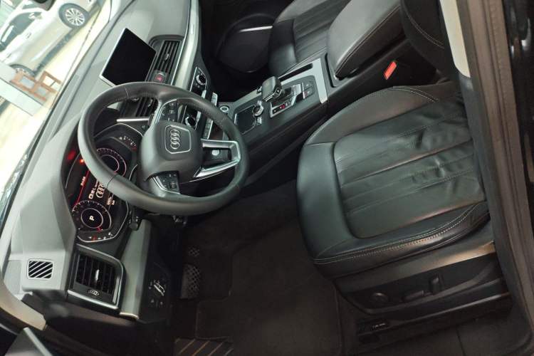 Used Audi Q5L 2020 Updated 40 TFSI Prestige Fashion Edition