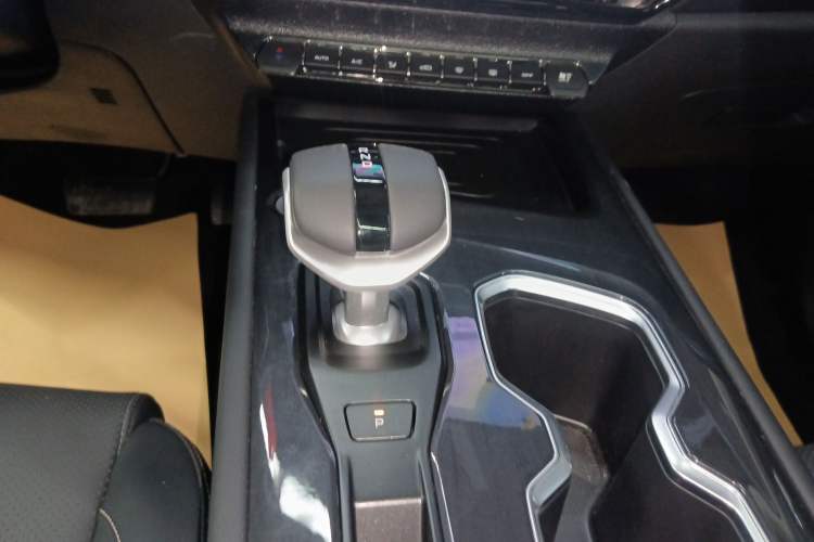 Used CHANGAN CS75 2026 Model PRO 1.5T DCT Prestige 7-Seater
