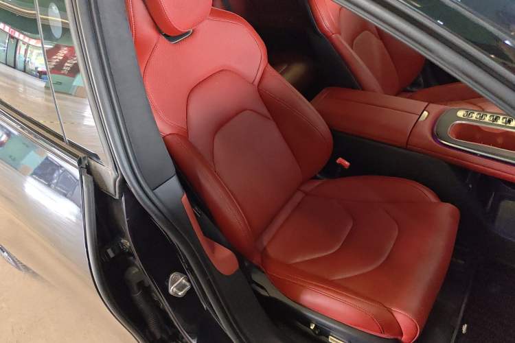 Used Xiaomi Auto SU7 2024 Four-Wheel Drive Ultra-Long Range Advanced Intelligent Driving Max Edition
