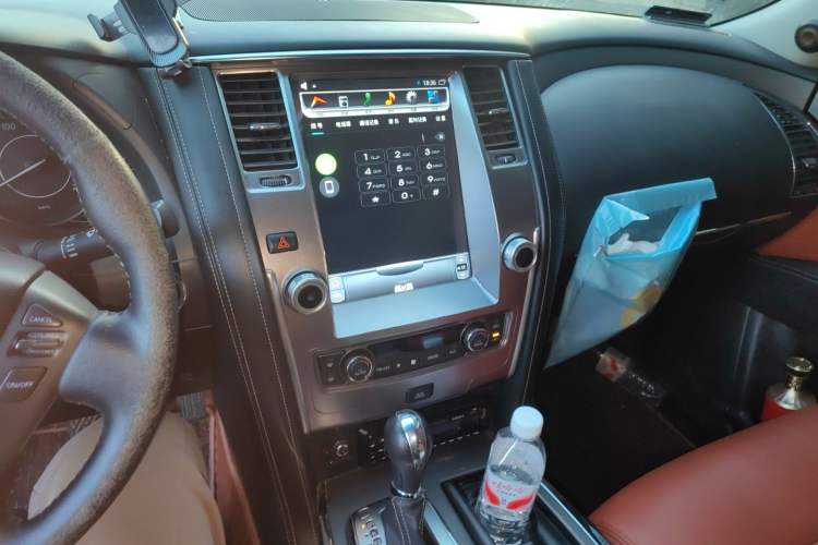 Used Nissan Patrol 2018 4.0L LinkedIn Edition Audio And AC Panel