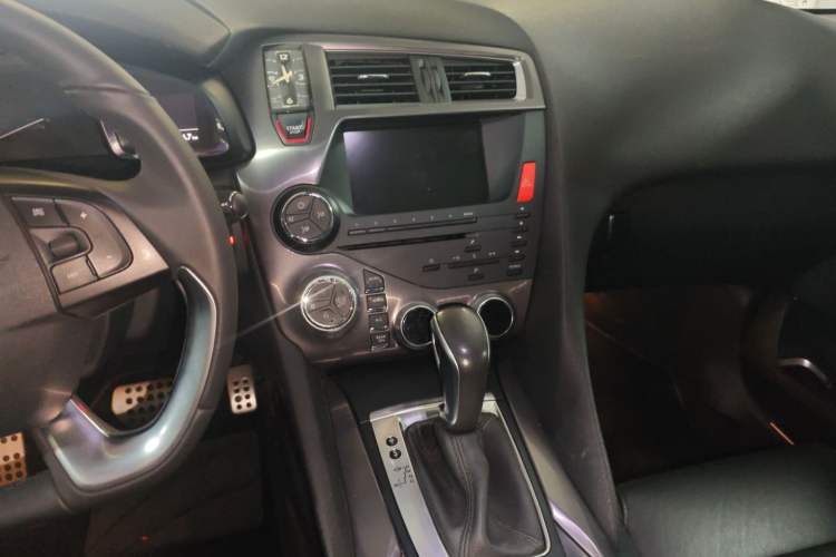 Used DS 5 2014 1.6T Luxury Edition THP200
