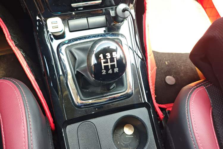 Used HYOSOW S3 2016 1.5L Manual Luxury Model China V Standard