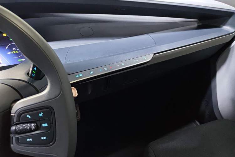 Used Baojun KiWi EV 2021 Designer Lithium Iron Phosphate Audio And AC Panel