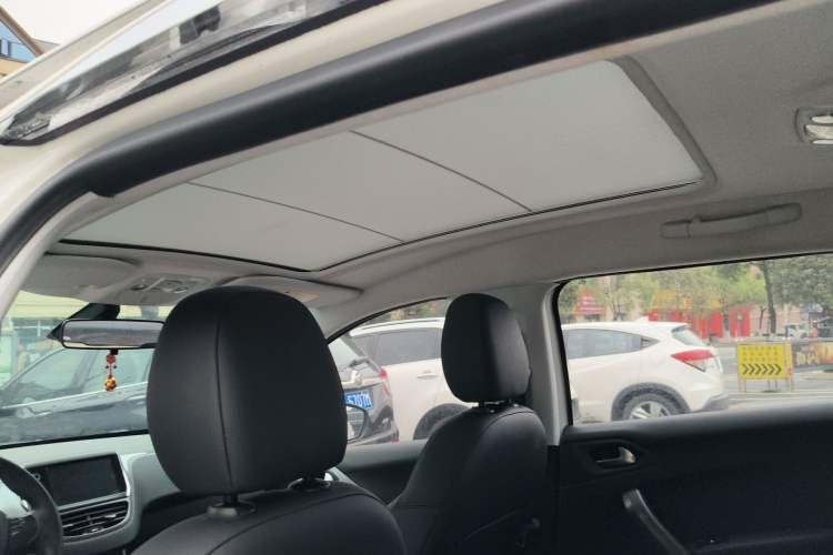 Used Peugeot 2008 2014 1.6L Automatic Navigation Edition Headliner