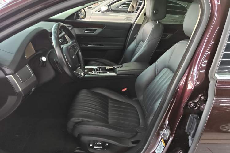 Used Jaguar XFL 2018 XFL 3.0 SC 340 PS Luxury Edition
