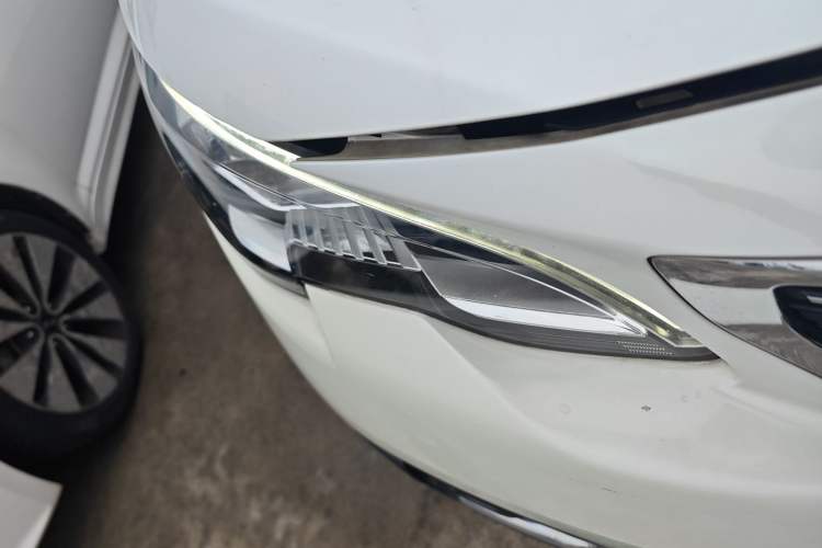 Used Peugeot 5008 2017 350THP 7-Seater Elite Edition Right Front Headlight