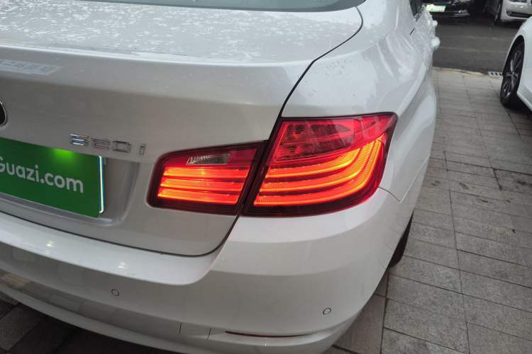 Used BMW 5 Series 2014 520i Elegant Edition
