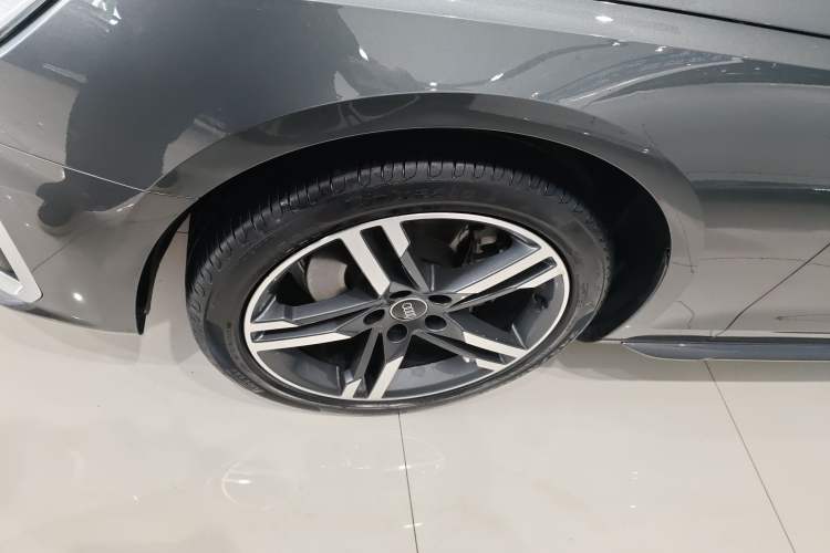 Used Audi A4L 2022 40 TFSI Fashion Dynamic Model Left Front Wheel Hub